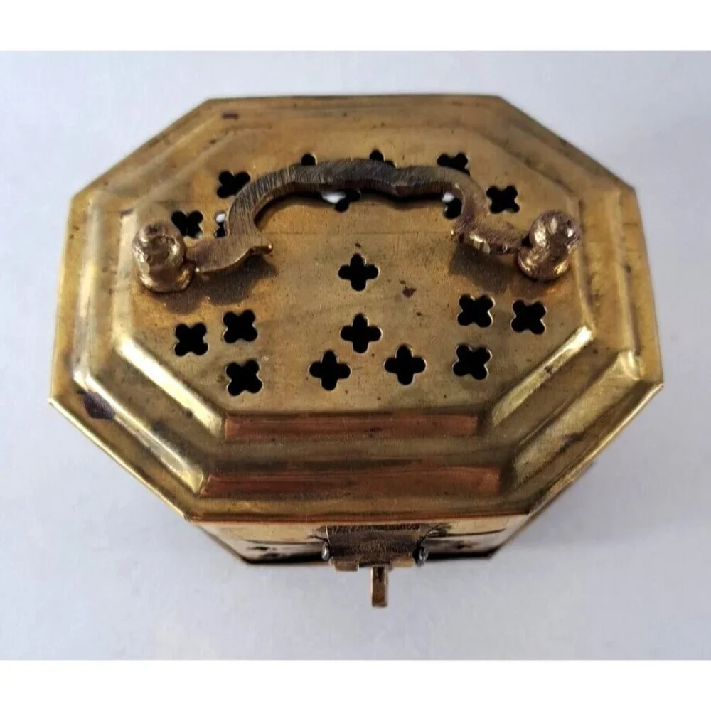 Vintage Brass Incense Trinket Curio Candle Box Latch Footed Hippie 3.5x2.5